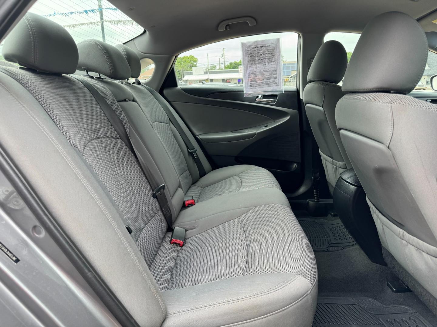 2013 GRAY /Gray HYUNDAI SONATA GLS 4dr Sedan (5NPEB4AC4DH) with an 2.4L I4 engine, Automatic 6-Speed transmission, located at 5900 E. Lancaster Ave., Fort Worth, TX, 76112, (817) 457-5456, 0.000000, 0.000000 - This is a 2013 Hyundai Sonata GLS 4dr Sedan that is in excellent condition. There are no dents or scratches. The interior is clean with no rips or tears or stains. All power windows, door locks and seats. Ice cold AC for those hot Texas summer days. It is equipped with a CD player, AM/FM radio, AUX - Photo#13